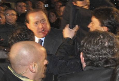 Zrann Silvio Berlusconi.